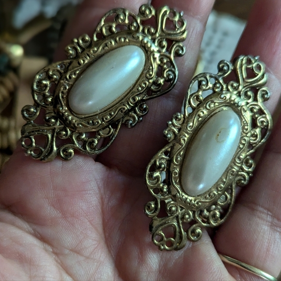 🌺3/$15🌺Beautiful Vintage a confirm - Picture 7 of 8